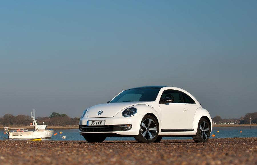  Volkswagen Beetle 2011 года  (UK) (фото 35 из 39)